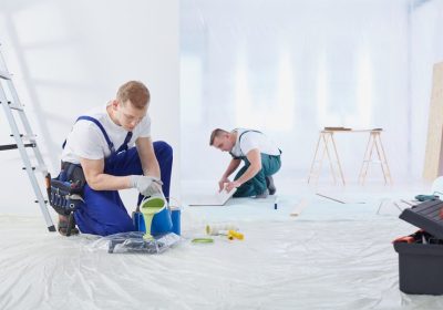 7 Benefits of Using Abseiling Painters for Your Commercial Painting Project